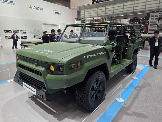 현대차그룹이 4일 WHE 2025에서 공개한 수소 동력 경전술차량(ATV). 국방과학연구소의 지원으로 개발돼 현재 군에서 실증을 마쳤다. 김효성 기자