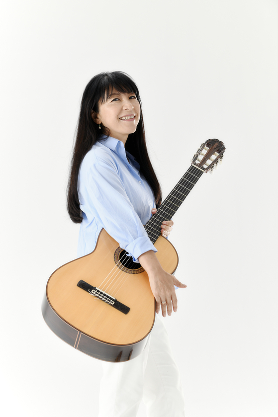 리사 오노가 6일과 10일 울산과 서울에서 ‘보사 크리스마스’ 콘서트를 연다. 캐롤 외에도 상록수 등 한국 곡도 들려줄 예정이다. [사진 플러스히치]