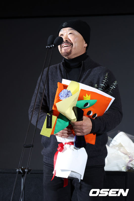 LG 트윈스 김용일 수석 트레이닝코치는 4일 서울 영등포 타임스퀘어 CGV 영등포 스크린X관에서 열린 스포츠서울의 ‘올해의 상' 시상식에서 코치상을 수상했다./ LG 트윈스 제공