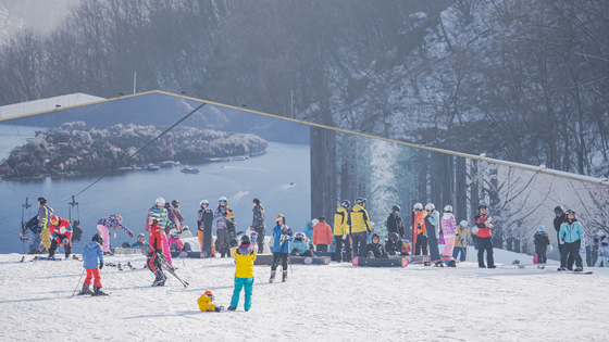 강원도 춘천시에 있는 엘리시안강촌 스키장 모습. [사진 엘리시안강촌 리조트] 