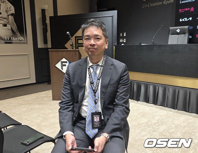 이토 나오야 파이터스 스포츠&엔터테인먼트 부본부장 / OSEN DB