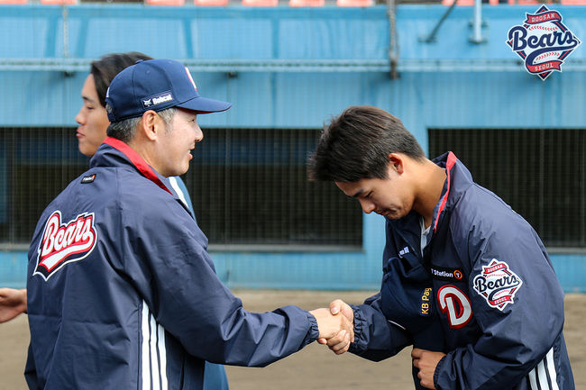 두산 베어스 제공