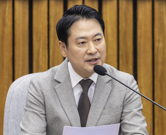 국민의힘 장동혁 대표가 8일 국회에서 열린 노동위원회 임명장 수여식 및 1차 전체 회의에서 인사말을 하고 있다. 연합뉴스