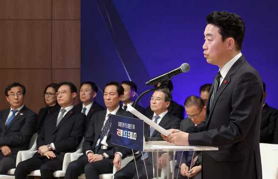 강훈식 비서실장이 7일 서울 용산 대통령실 청사에서 열린 3실장 및 수석비서관 '대통령실 6개월 성과 간담회'에서 발언하고 있다. 사진 대통령실