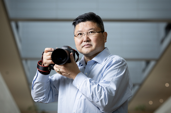 퓰리처상 수상자 강형원 전 AP통신 사진기자. 전민규 기자