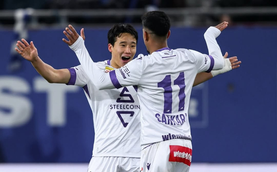 오스트리아 빈의 이태석이 7일 프리킥 골을 넣고 기뻐하고 있다. 시즌 2호골. [사진 SNS]