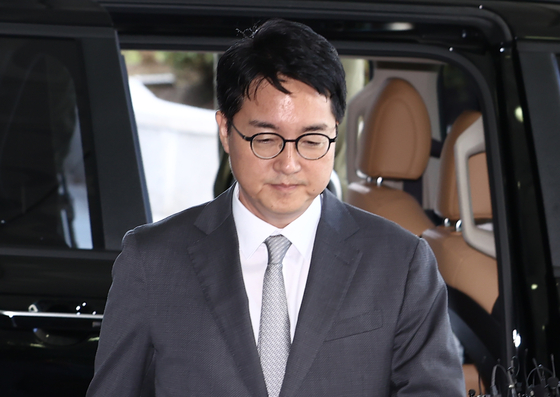 심우정 전 검찰총장이 지난 9월 21일 오전 서울 서초구 서울고등검찰청에 마련된 내란 특검팀(특별검사 조은석) 사무실에 피고발인 신분으로 조사를 받기 위해 출석하고 있다. 뉴스1