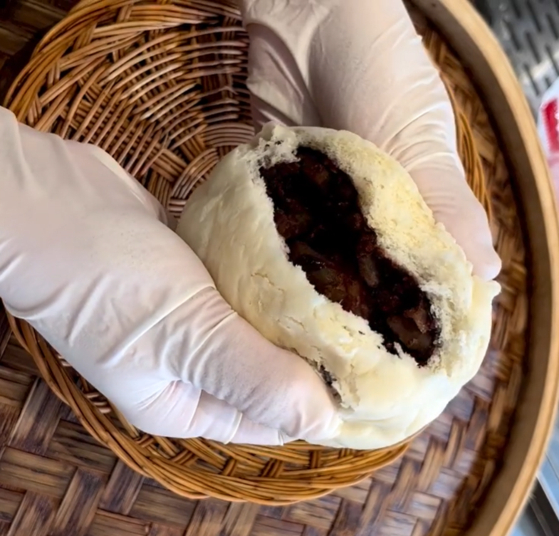 우리밀과 우리팥으로 만든 슬지제빵소의 찐빵. 슬지제빵소 인스타그램 캡처