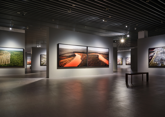 서울역사박물관에서 열리는 ‘버틴스키: 추출/추상’은 앞서 지난해 런던과 베니스에서 열린 에드워드 버틴스키의 회고전을 아시아 처음으로 선보이는 전시다. 사진 서울역사박물관