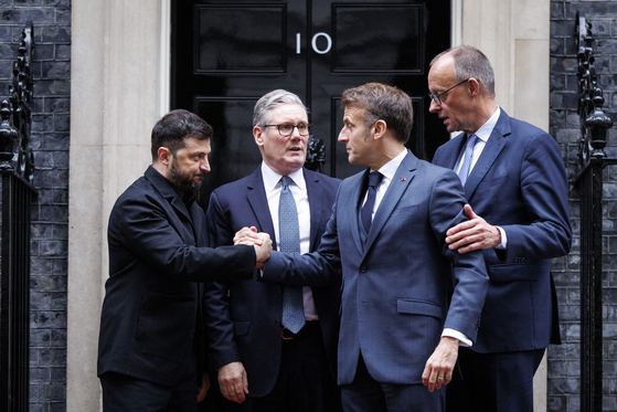 젤렌스키(왼쪽) 우크라이나 대통령이 지난 8일 영국, 프랑스, 독일 정상과 만났다. EPA=연합뉴스