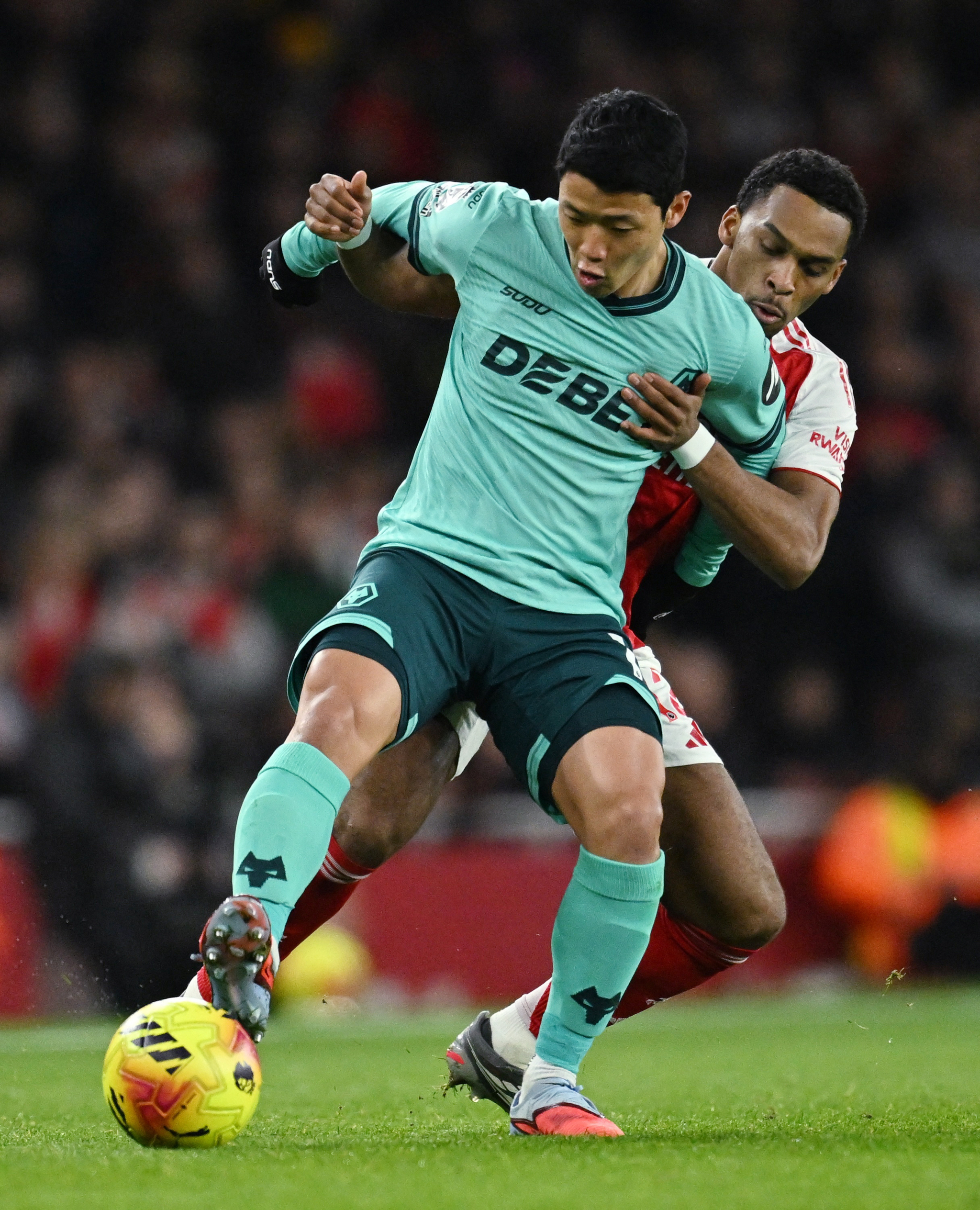 잉글랜드 프리미어리그 울버햄프턴 황희찬(왼쪽). 로이터=연합뉴스