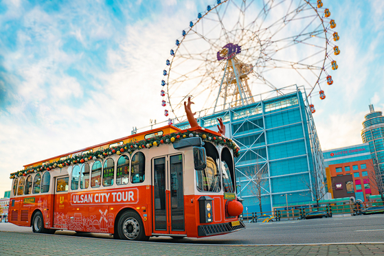 루돌프 뿔이 달린 울산시티투어버스 모습. 사진 울산시