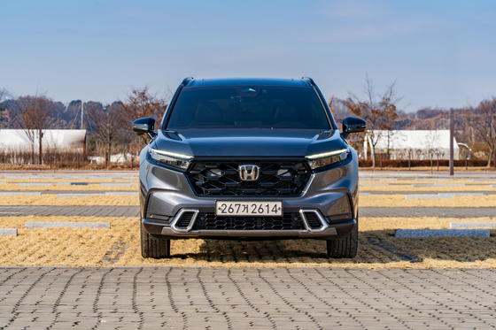 정갈함 돋보이는 혼다 CR-V