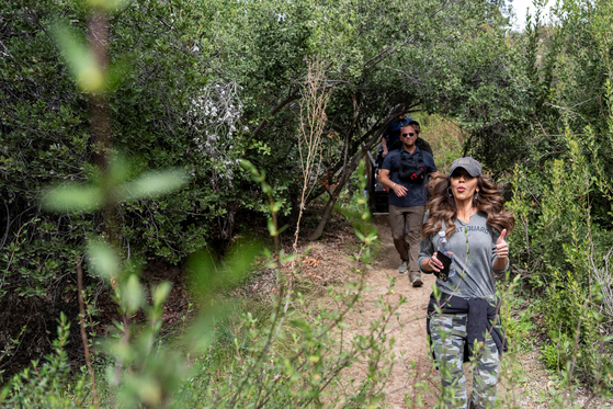 지난 7월 크리스티 놈 미 국토안보부 장관이 칠레 피르케의 국립공원을 방문했다. 로이터=연합뉴스