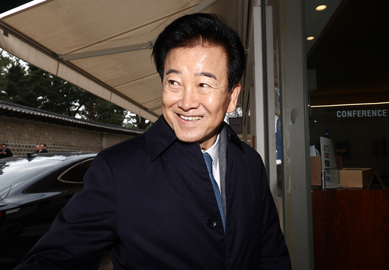 정동영 통일부 장관이 15일 오전 서울 중구 달개비에서 열린 남북관계발전위원회 민간위원 간담회에 참석하고 있다. 뉴스1