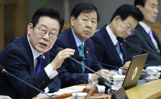 이재명 대통령이 16일 정부세종청사에서 열린 국무회의에서 발언하고 있다. 연합뉴스