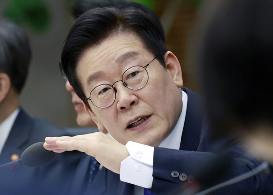 이재명 대통령이 16일 정부세종청사에서 열린 국무회의에서 발언하고 있다. 연합뉴스