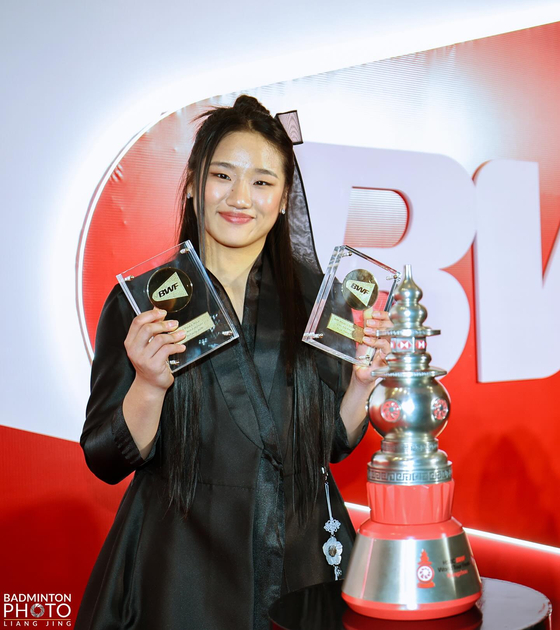 세계배드민턴연맹 올해의 여자선수상을 수상한 안세영은 시즌 왕중왕전 우승에 도전한다. [사진 대한배드민턴협회 SNS]