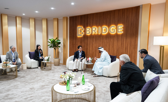 이재현 CJ그룹 회장과 주요 경영진들이 압둘라 알 하마드 UAE 국립 미디어 오피스 의장과 만나 사업 전략을 논의했다. 사진 CJ그룹