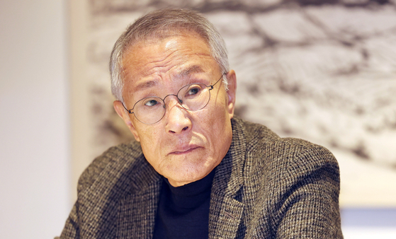 칼라문화재단의 초대 이사장으로 나선 황석영 작가. 그는 최근 발표한 장편소설 『할매』를 집필한 군산을 중심으로 칼라문화재단을 운영하겠다며 지난 8월 창립총회를 열었다. 변선구 사진선임기자