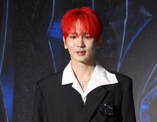 그룹 샤이니의 키가 지난 8월 11일 서울 광진구 풀만앰배서더서울이스트폴에서 열린 세 번째 솔로 앨범 '헌터'(HUNTER) 발매 기념 기자간담회에서 포즈를 취하고 있다. 연합뉴스