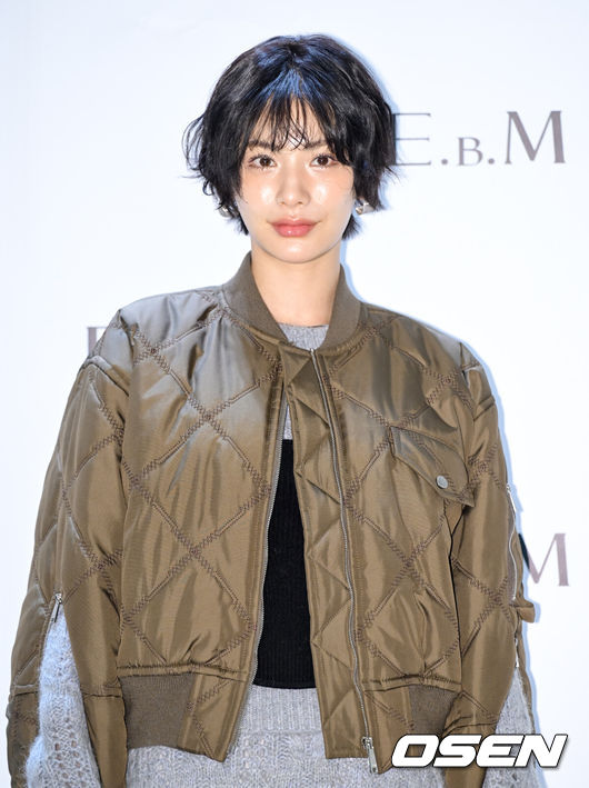 [OSEN=수원, 조은정 기자] 25일 스타필드 수원에서 'E.B.M(에디션바이미샤)' 오픈 기념 행사가 열렸다.이날 행사엔 배우 나나가 참석했다.나나가 포즈를 취하고 있다. 2025.10.25 /cej@osen.co.kr