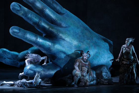 밀라노의 오페라 극장인 라 스칼라가 제작한 바그너 ‘니벨룽의 반지’ 중 ‘라인의 황금’. 라 스칼라는 데이비드 맥비커 연출의 4부작 전체를 내년 3월 두 차례 무대에 올려 전막 초연 150주년을 기념한다. [사진 라 스칼라 극장]