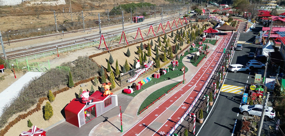 손님 맞이를 앞둔 경북 봉화군 소천면 분천산타마을 모습. 사진 봉화군