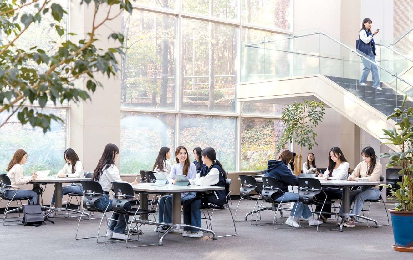 올해 정시는 인원 증가, 사탐런, 모집군 이동, 환산 방식 변화 등의 변수가 있는 만큼 유불리를 따져 모집군별로 균형 잡힌 지원을 해야 한다. [사진 숙명여대]