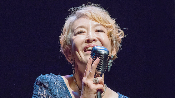 1세대 연극 스타 윤석화가 19일 별세했다고 한국연극배우협회가 밝혔다. 사진 뉴스1