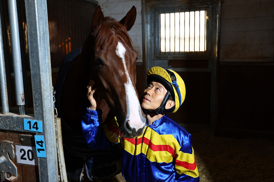 레전드 기수 박태종은 2년 전부터 바이크를 타는 취미가 생겼다. 그는 “후배들과 어울려 속초와 부산에 다녀온 적이 있다”고 말했다. 그의 바이크는 혼다의 레블 1100이다. 김종호 기자