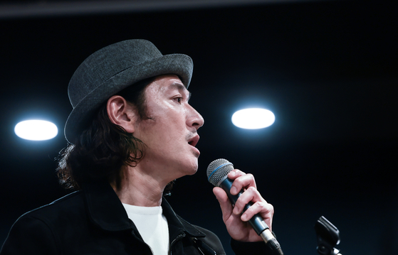 바비킴은 "예전엔 음악인은 음악만 해야 한다는 고집으로 예능을 꺼렸다"며 "가장이 된 후엔 책임감이 생겨 뭐든 섭외가 오면 한다"고 바뀐 마음가짐을 전했다. 권혁재 사진전문기자. 2025.12.12.