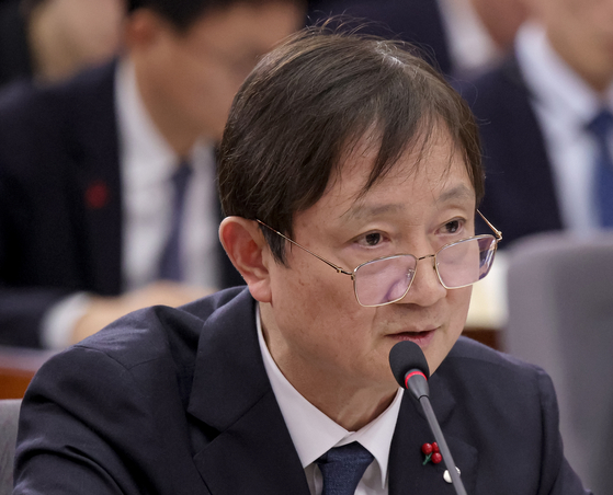 이찬진 금융감독원장이 19일 정부서울청사 별관에서 이재명 대통령의 질의에 답하고 있다. 2025.12.19 대통령실사진기자단 