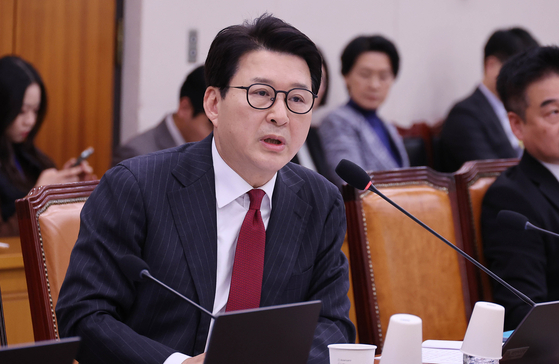 신동욱 국민의힘 의원이 10일 오후 국회에서 열린 법제사법위원회 전체회의에서 발언하고 있다. 임현동 기자. 