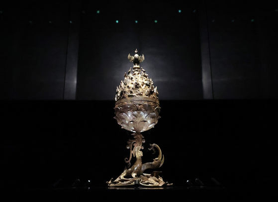 국립부여박물관은 국보 백제금동대향로만을 위한 '백제대향로관'을 설치하고 23일부터 일반 관객들에게 공개한다. 연합뉴스