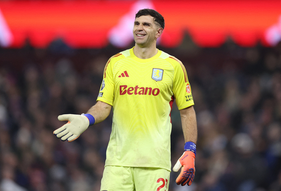 애스턴 빌라의 수문장 에밀리아노 마르티네스. 로이터=연합뉴스