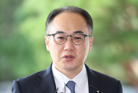 이원석 검찰총장이 지난해 9월 9일 오전 서울 서초구 대검찰청으로 출근하며 취재진의 질문에 답하고 있다.연합뉴스 