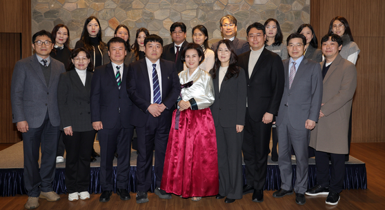 23일 13회 대한민국 인성시민교육대상 시상식에서 수상자들이 기념촬영을 하고 있다. 강정현 기자