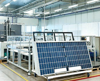 한국산업기술시험원은 국내 태양광 산업의 신뢰성과 안전성 확보를 지원해, 정부의 산업 경쟁력 강화 정책을 뒷받침한다. [사진 한국산업기술시험원]