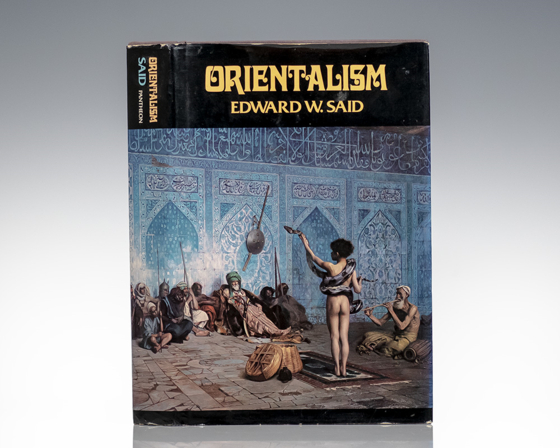 서구의 동양 지배 양태를 비판한 에드워드 사이드의 『오리엔탈리즘』(1978). 표지 그림은 장 레옹 제롬의 ‘뱀 부리는 사람’, 1879년. [사진 윤상인]