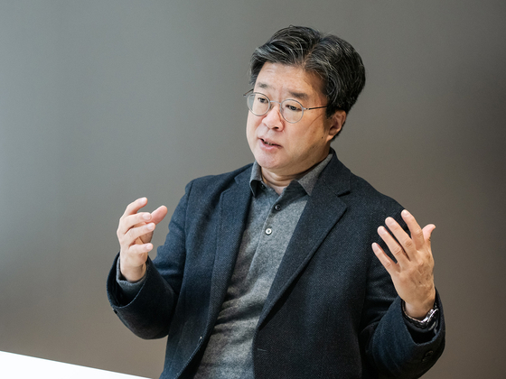 “10년 계획 세운 적 없어요. 4~5년 정도 봤죠. 당장 어떤 일이 재밌고 내가 할 수 있을 것 같으면 시도해보는 거예요. 대신 주기적으로 다음을 생각해야죠.” 사진 폴인