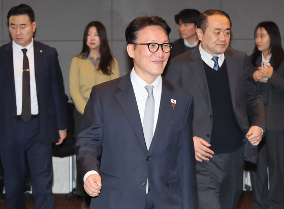 김민석 국무총리가 26일 서울 마포구 중소기업DMC타워에서 열린 제17차 청년정책조정위원회에 참석하고 있다. 연합뉴스