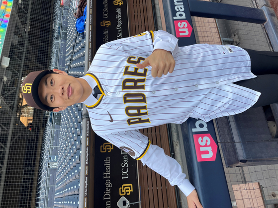 샌디에이고 홈구장에 선 송성문. 사진 키움 히어로즈