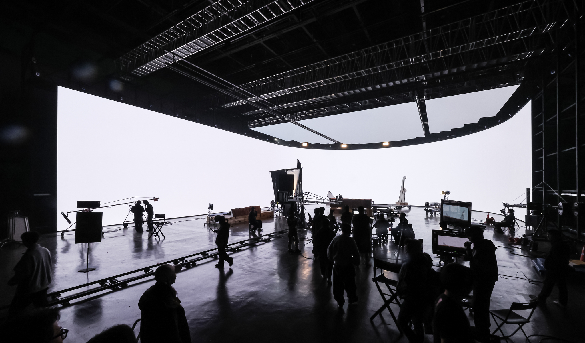 LED Wall에 흰 배경을 띄운 모습.