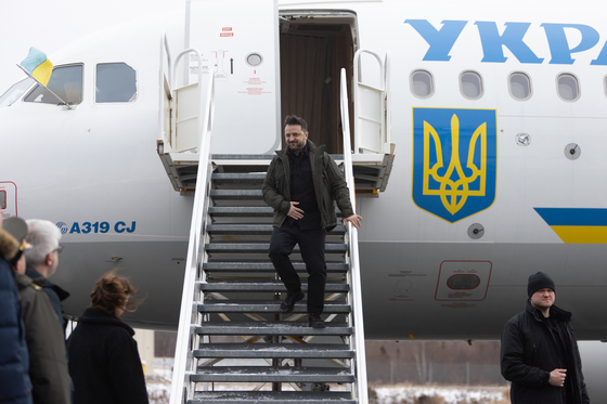 볼로디미르 젤렌스키 우크라이나 대통령이 27일(현지시간) 미국 방문에 앞서 캐나다를 방문해 캐나다를 비롯한 유럽국가들의 지원을 요청했다. AP=연합뉴스