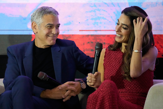 조지 클루니와 아내 아말 클루니. AP=연합뉴스