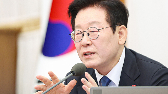 이재명 대통령이 30일 청와대에서 열린 국무회의에서 발언하고 있다. [청와대통신사진기자단]