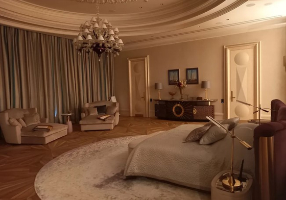 FBK 보고서에 등장하는 푸틴 대통령의 '초호화 별장' 침실. 홈페이지 캡처