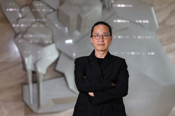 송길영 작가를 지난 9월 16일 만났다. 앞으로는 덩치 큰 조직일수록 불리한 대마필사 세상이 온다고 한 이유가 궁금했다. 사진 촬영은 지난 10월 9일 중앙일보 사옥에서 했다. 김종호 기자