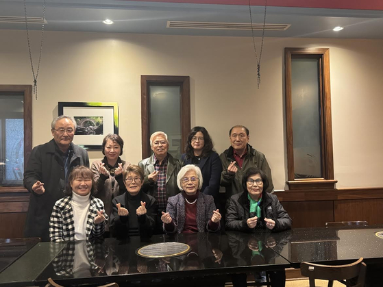 광복회 워싱턴지회 문숙 회장(앞줄 왼쪽 두번째)과 운영위원들이 기념촬영을 했다